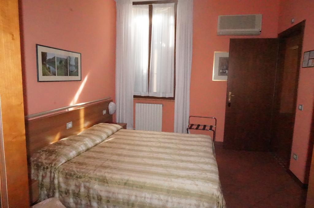 ורונה Hotel Cavour מראה חיצוני תמונה