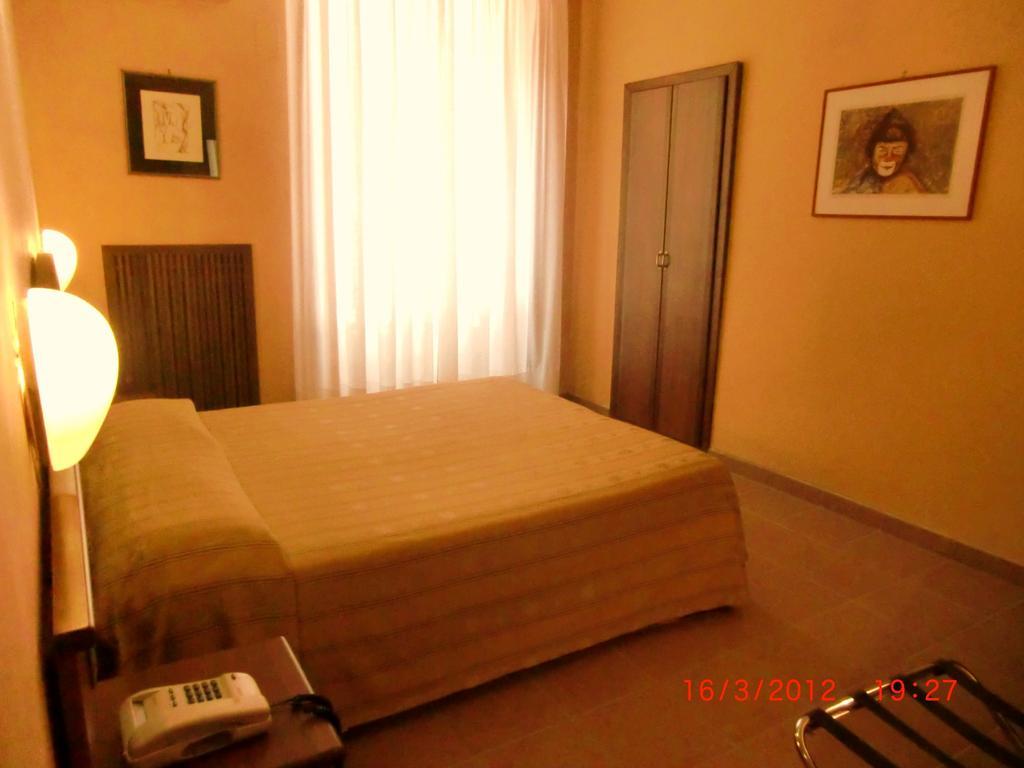 ורונה Hotel Cavour מראה חיצוני תמונה