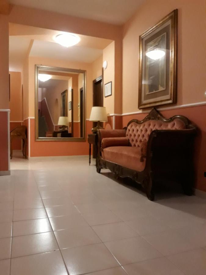 ורונה Hotel Cavour מראה חיצוני תמונה