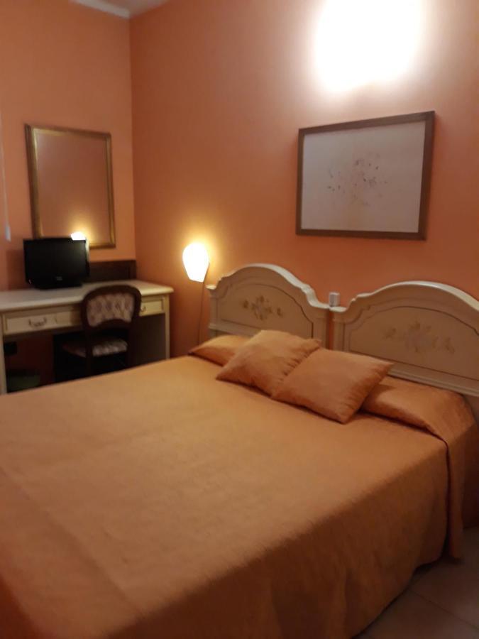 ורונה Hotel Cavour מראה חיצוני תמונה