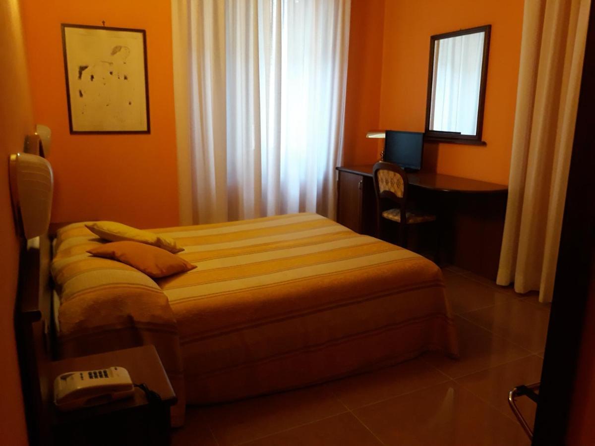 ורונה Hotel Cavour מראה חיצוני תמונה