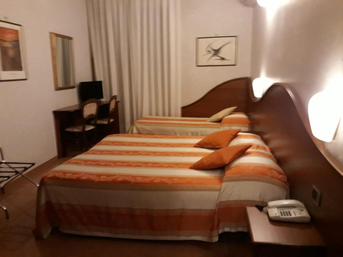 ורונה Hotel Cavour מראה חיצוני תמונה