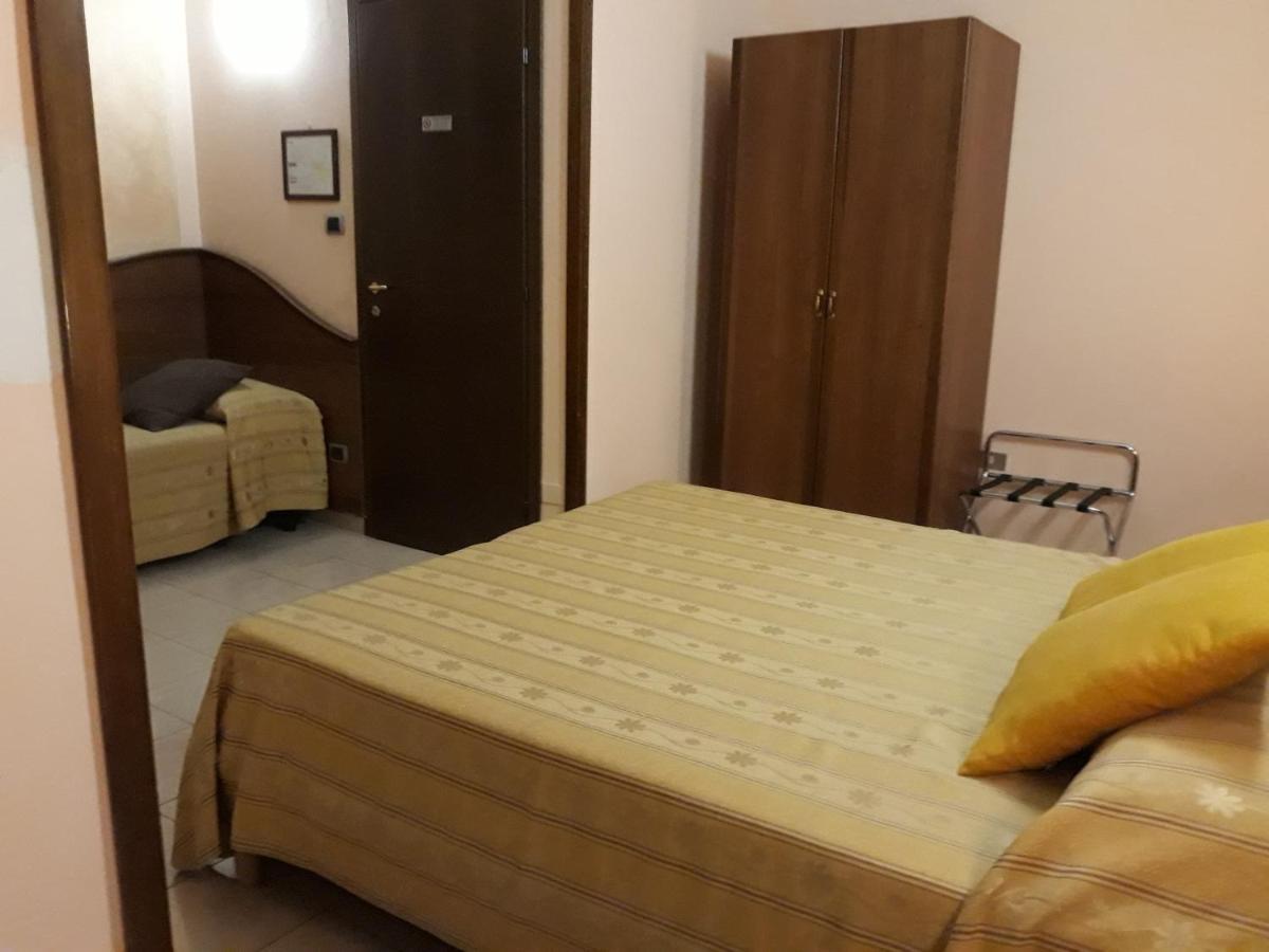 ורונה Hotel Cavour מראה חיצוני תמונה