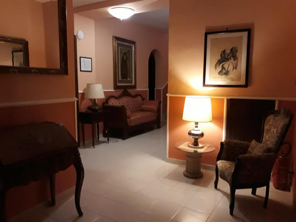ורונה Hotel Cavour מראה חיצוני תמונה